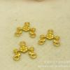 Materiales para joyería DIY, accesorios para joyería DIY, piezas de flor pequeña de tres agujeros de 10*10 mm, encurtidas, salidas de fábrica