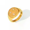 Anillo Samsung de acero inoxidable chapado en oro real de 18 quilates, sencillo y combinable con microdiamantes.
