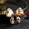 Broche de abrigo con lazo brillante, elegante, exquisito y atmosférico, con luz antideslizamiento, accesorio francés de lujo