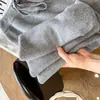 Estilo de otoño e invierno: Pantalones de lana virgen 100% australiana de tiro alto y pierna ancha para mujer, con una mezcla de lana suave y cómoda como una nube, y un diseño recto y largo.