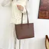 Bolso Retro de Gran Capacidad para Mujer 2026 Nuevo de Moda Estilo Coreano Bloque de Color Bolso Tote de Gran Capacidad Bolso de Hombro para Viajes de Negocios de Moda