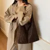 Bolsa Grande Estampa de Leopardo Feminina 2026 Novo Estilo Fashionável Retrô Bolsa de Ombro Único Bolsa Tote para Aula e Trajeto Estudantil Portátil