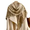 Bufanda de lana para mujer, cálida de invierno, tacto de alta gama, bufanda triangular, chal de cachemira, calentador de cuello, estilo nuevo, protección de cuello para mujer en invierno, versátil
