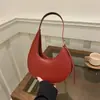 Bolsa de Design de Nicho Feminina Nova Moda Primavera e Verão 2025 Casual Bolsa Lua Crescente de Ombro para Mulheres