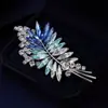 Broche Elegante e de Luxo Leve em Formato de Espiga de Trigo, Acessório Requintado Estilo Terno para Mulheres, Broche de Folha Vintage de Alta Qualidade com Cristal Personalizado