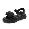 Sandálias infantis 2025 verão novo sola macia sapatos de princesa infantis estilo verão menina pequena bebê menina sapatos infantis verão
