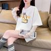 Linda Camiseta de Manga Corta de Estilo Caricatura Graffiti Falso de Dos Piezas con Diseño Encaje Empalmado Suelta Cubre Carnes Versátil Top para Mujer