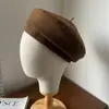 Boina Tridimensional Multifuncional Marrom para Mulheres, Estilo Britânico Melard Outono e Inverno Chapéu de Pintor com Rosto Exposto, Boina Pequena
