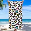 Toalla de playa transfronteriza con encantador estampado de leopardo, toalla de baño grande de microfibra para verano, deportes acuáticos al aire libre, protección solar