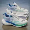 Zapatos de Hombre 2026 Nueva Primavera Versátiles Zapatos Deportivos de Suela Blanda Ultraligeros Casual Antideslizantes Resistentes al Desgaste Zapatos de Correr para Hombre