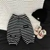 Pantalones de chándal con forro polar para bebé Otoño e Invierno Elegantes Rayados Engrosados Integrados de Polar Joggers para Niños Pequeños Cálidos con Puños