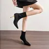 Botas femininas de camurça marrom com salto fino pintado e bico fino, estilo Maillard Outono/Inverno, temperamentais, emagrecedoras, botas curtas versáteis