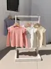 Camiseta de Manga Larga con Bloques de Color y Mangas de Murciélago Estilo Nuevo Primavera y Otoño Top Dulce Coreano Bordado de Corazón Camiseta de Manga Larga para Niñas