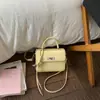 Bolsas Pequenas Tendência Deste Ano para Mulheres 2026 Nova Bolsa de Ombro Transversal Versátil de Verão Bolsa Quadrada Pequena Estilo Coreano