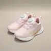 Tamanhos 27-37, de marca, em estoque, tênis de corrida, tênis para corrida, de couro microfibra para meninas, com sola supercrítica, para crianças pequenas e médias, modelo 6635