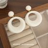 Aretes Círculo Blanco Sal 2024 Nuevo Otoño e Invierno Elegantes Diseño Nicho Sentido Simple Moda Aretes Combinables