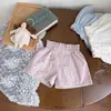 Top de punto de color contrastante de verano para bebé niña Cutemily con cuello camisero + Pantalones cortos versátiles con botones de volantes