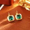 Pendientes geométricos cuadrados de circón brillante cepillados, simples y elegantes, de lujo ligero con un toque de alta gama, ear cuffs de diseño nicho