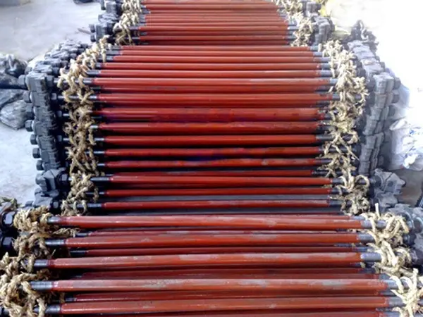 600轨距拉杆2