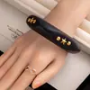 Pulsera de Madera Geométrica Remachada Retro Europea y Americana Nicho de Moda Genial Exagerada Accesorios de Pulsera Exportación Joyería a Mano Joyería Transfronteriza