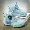 Zapatos para Niños Tallas Medianas y Grandes Hebilla Giratoria 2026 Otoño/Invierno Zapatos Deportivos Infantiles Superficie de Cuero Antideslizantes Zapatos Más Vendidos Zapatos de Baloncesto
