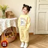 Conjunto Plus Size de Veludo para Meninas Estilo Coreano Outono/Inverno Tendência Novo Desenho Animado Moletom de Manga Longa Calça Jogger Conjunto Elegante de Duas Peças