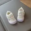 Zapatos para Bebé Niña 2026 Otoño Nuevo Estilo Niños Pequeños Zapatos Funcionales Con Felpa Antideslizantes Zapatos para Caminar para Bebé Zapatos Casuales