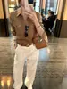 Camisa Sencilla de Manga Larga con Hombrera Estilo Old Money para Mujer Primavera y Otoño Diseño de Alta Gama Sentido Retro Temperamento Delgado Top Versátil