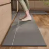 Alfombrilla de suelo de cocina al por mayor rusa transfronteriza, alfombrilla simple geométrica absorbente de aceite y agua, alfombrilla de suelo larga antideslizante de tierra de diatomeas