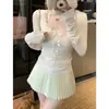 Una generación de resorte de pelo y hilo de otoño de encaje de lazo de terciopelo costura U-cuello manga larga camiseta mujer top ajustado delgado