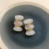 Brincos de Tarraxa com Pingente Oval de Resina Agulha de Prata Estilo Artístico Retrô Vintage Brincos da Moda Acessórios para Orelha de Sentimento Nicho de Alto Padrão para Mulheres