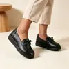 Venta caliente transfronteriza primavera y otoño nuevo estilo mocasines talla grande fondo plano microfibra cuero cuero suave zapatos slip-on trabajo negro casual