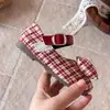 Sapatos de couro xadrez estilo pastoral para meninas, tema floresta, novos para primavera e outono 2026, sola macia, sapatinhos de laço de princesa