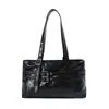 Bolso de axila retro de gran capacidad transfronterizo, nueva colección otoño/invierno 2026, bolso tipo almohada simple, bolso de hombro casual y moderno para el trabajo