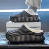 Pantuflas de algodón para hombre para invierno en interiores, forradas de felpa y engrosadas para abrigar, adecuadas para parejas, impermeables y antideslizantes, con una suela gruesa para mayor altura y diseño de punta cerrada