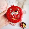 Buena lata de regalo tambor redondo relieve tridimensional caja de dulces boda conejo rojo caja vacía regalo de mano caja de dulces