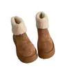 Botas de nieve de gamuza a la moda para mujer, nuevo estilo invierno 2026, con forro de felpa, suela engrosada y un diseño de punta en forma de mango, que se asemeja a zapatos de algodón estilo Birkenstock