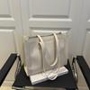 Bolso de Hombro y Mano de Moda Grande de Gran Capacidad, Nuevo de Moda Otoño e Invierno 2026, Versátil, Elegante, Simple, Casual, Texturizado, para Viajes