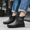 Botas de chuva estilo novo, sapatos de borracha, antiderrapantes, resistentes ao desgaste, espessados, sapatos de água de cano curto, de cano baixo, sapatos de trabalho para chef de cozinha, sapatos impermeáveis, botas de chuva masculinas