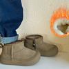 Botas de Neve Infantis 2025 Novo Estilo de Inverno Botas de Algodão Masculinas e Femininas para Bebê Botas Quentes com Forro de Lã Sapatos de Algodão Grandes Botas Curtas Engrossadas para Crianças