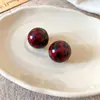 Brincos Redondos de Resina com Estampa de Leopardo Agulha de Prata Outono e Inverno High-End Diário Versátil Luxo Acessível Brincos Elegantes de Nicho para Mulheres