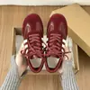 Tênis de Lona Outono Retrô Americano Cadarço Sapatos de Treino Alemães 2026 Feminino Rad Casual Sapatos Forrest Gump Novo Estilo Aumento Interno de Altura Tecido Esportivo