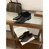 Primer Encuentro Temporada 2026 Otoño/Invierno Nuevos Mocasines Retro de Punta con Plus de Terciopelo para Mujer Tacón de Cuña Zapatos Peludos Mocasines Cálidos