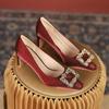 Dedo quadrado sapatos de casamento decotados para mulheres 2022 Outono Novo estilo coreano temperamento suave metal fivela quadrada sapatos de moda salto agulha