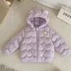 Chaqueta ligera de algodón con relleno de plumón para niñas, abrigo corto de algodón para niños, chaqueta de algodón con capucha para niños, ropa exterior de otoño/invierno para niños pequeños y bebés