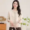 Tejidos elegantes para otoño e invierno 2026 para mamá: un suéter cálido, versátil y de corte ajustado para mujeres de mediana edad y mayores