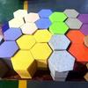 Venta al por mayor del fabricante Pegatinas de pared de fieltro hexagonal de fondo Autoadhesivas Decorativas de fieltro para pared Coloridas A prueba de sonido Tablero hexagonal de fieltro
