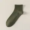 Meias de Algodão Puro Meias Curtas Masculinas Outono e Inverno Meias Curtas Pretas Absorventes de Suor Respiráveis Meias Esportivas Atacado Fábrica de Origem Zhuji
