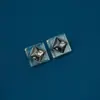 Pendientes de Botón Cuadrados de Cristal Gris Vintage Francés Retro de Lujo Ligero para Mujer Diseño de Nicho Pendientes Versátiles para Mujer