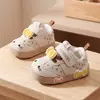 Zapatos Caminadores para Bebé Nuevos Primavera y Otoño Suela Suave Superficie de Cuero Zapatos Clave para Bebés y Niños Pequeños Niños Pequeños de 0 a 1 Año Zapatos Estables